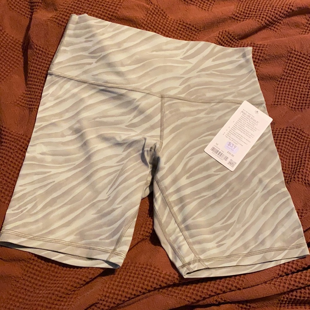 Lululemon Align Shorts. NWT color code TIG2